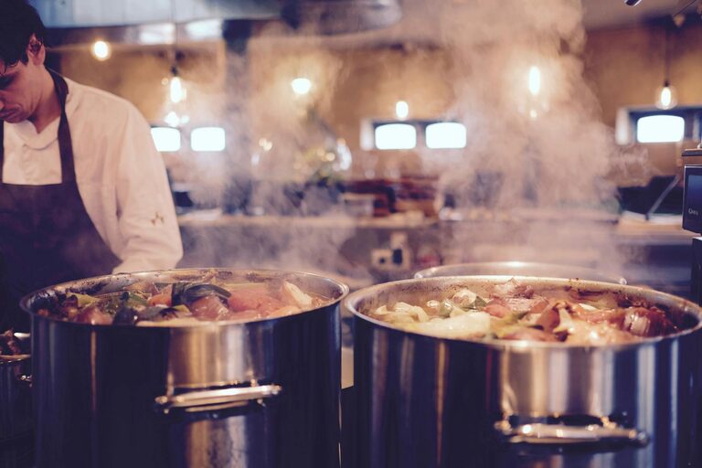 Beginner Guide to Using a Slow Cooker for Easy Meals